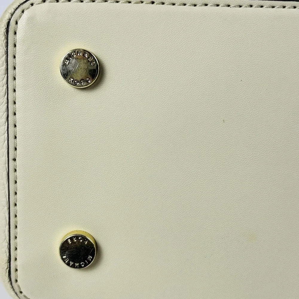 Michael Kors Sienna‎ Medium Pebbled Leather Satchel Bag Purse Soft White Chic